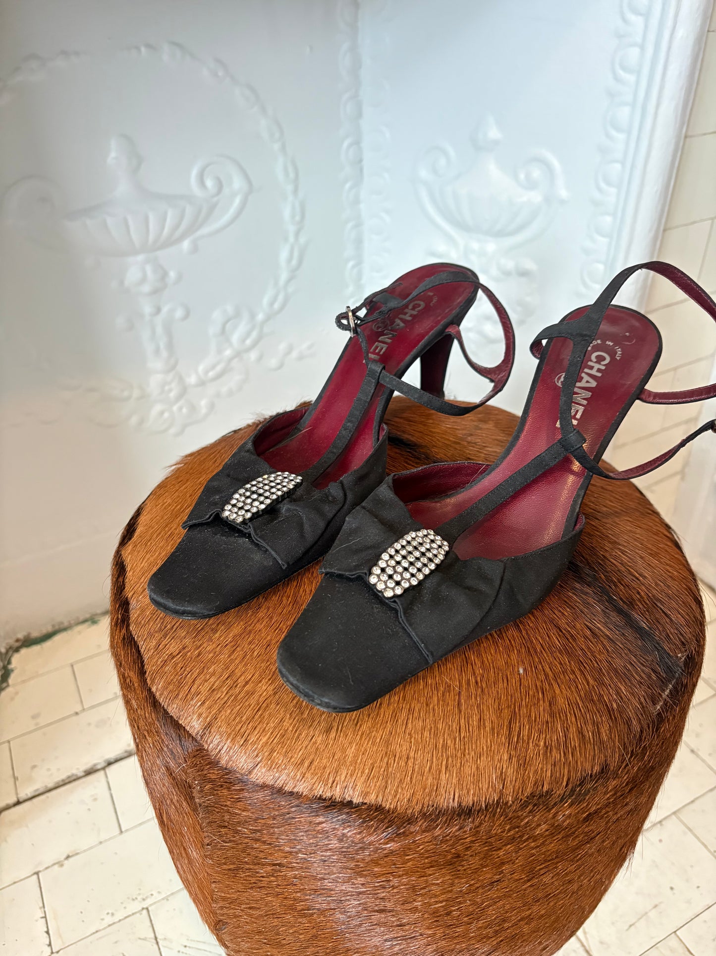 Vintage Chanel Black Satin Crystal Slingback Heels – Made in Italy – Size 40